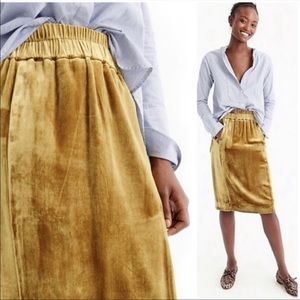 New without tags Jcrew pull-up velvet skirt, small